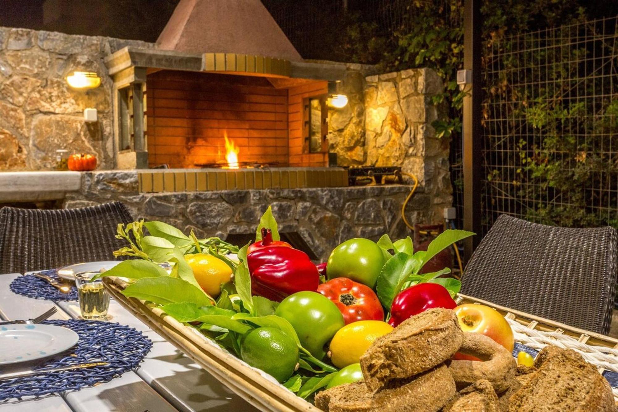 Villa Ampelaki - Premium Villa With Heated Pool Kounoupidhianá 外观 照片